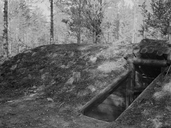 Бесмертный полк: песни военных лет - М.Леонидов - Землянка