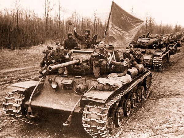 Бесмертный полк: песни военных лет - С.Чернецкий - Марш танкистов