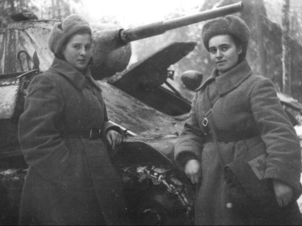 Бесмертный полк: песни военных лет - Г.Голованова - Девченки Армии Нужны