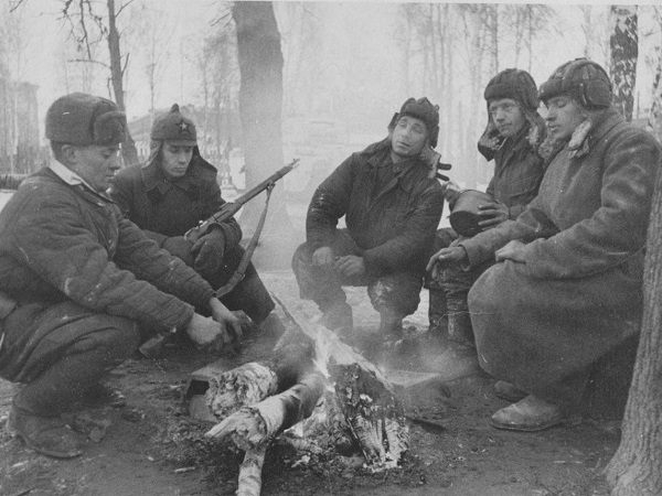 Бесмертный полк: песни военных лет - Г.Виноградов - В лесу прифронтовом