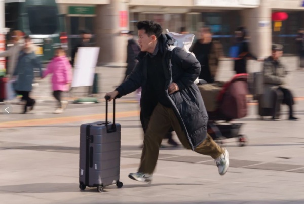 В Китае начинается ажиотаж в связи с празднованием Нового года по лунному календарю: ожидается рекордное количество поездок — 9,5 миллиарда.