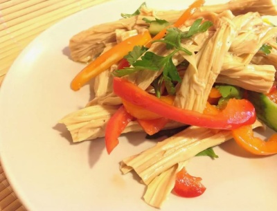 БАНЬ ЛУНСЮНАЙ ХУАНГУА - Салат из спаржи с огурцом 