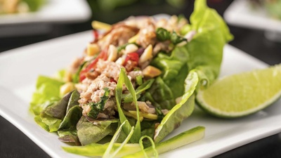 САЛАТ СВИНЫЕ РУЛЕТЫ